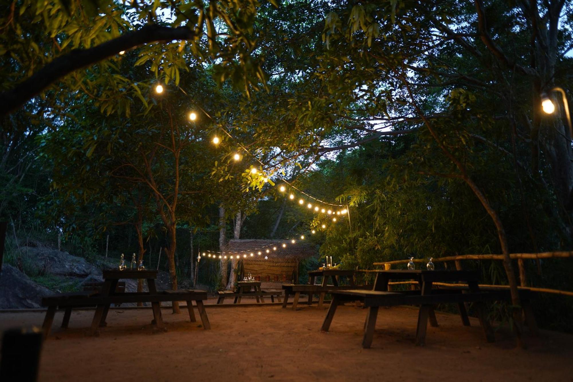 River Glamping By Gaga Bees Udawalawe Kültér fotó